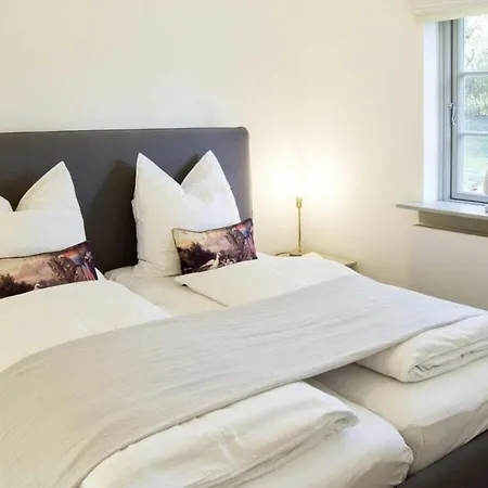 Sommerby Garden Cozy Retreat *