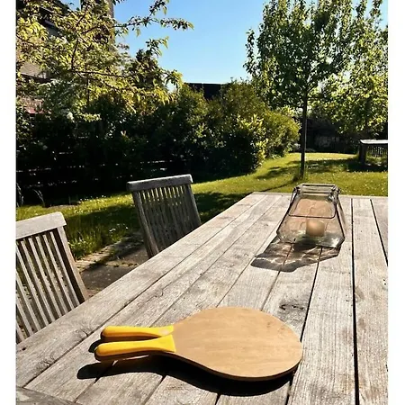 Sommerby Garden Cozy Retreat بيت للعطل